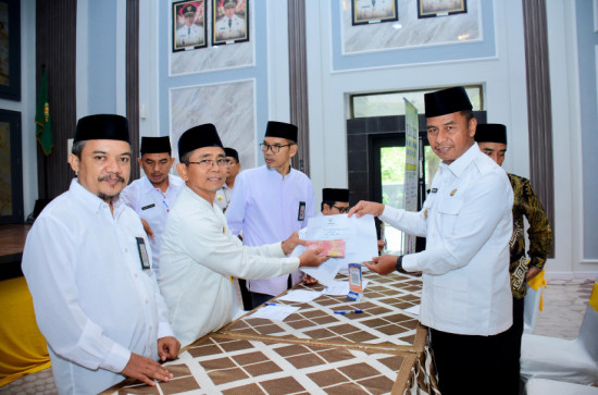 Launching Gerakan ZIS Capai Rp. 100 juta, Terobosan Baru, Bupati Kampar Berikan Apresiasi, Tunaikan ZIS ke Baznas Untuk Kesejahteran Masyarakat 