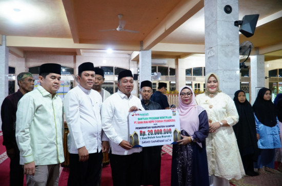 SR di Kuok,  Wabup Misharti Resmikan Bank Beras dan Serahkan Sejumlah Bantuan