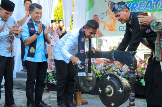 Bupati Kampar Resmi Buka Festival Kreatif Lipat Kain Season 3, Dorong Pelestarian Budaya dan Ekonomi Kreatif