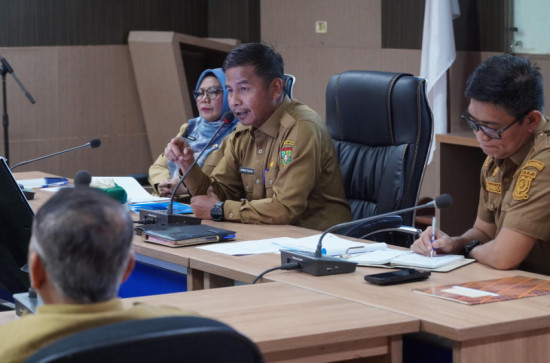 Bupati Kampar Ahmad Yuzar Pimpin Rapat Evaluasi Akhir Tahun 2025 dan Realisasi RFK Februari 2026