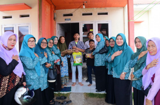 Wakil Bupati Kampar Dr. Hj. Misharti Buka Secara Resmi Gerakan Pangan Murah di Desa Tarai Bangun.