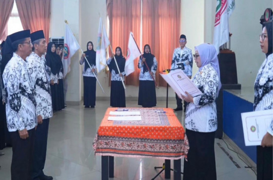 Wakil Bupati Kampar Melantik Pengurus Cabang PGRI 3 Kecamatan