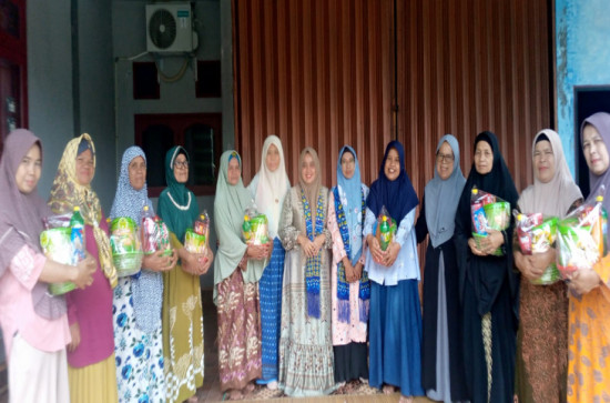 BKMT Kab. Kampar Menyapa Dan Berbagi Paket Lebaran