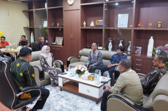 Sinergi Peningkatan Mutu Pendidikan, Wakil Bupati Kampar Terima Kunjungan Tim Verval KEMENDIKDASMEN RI.
