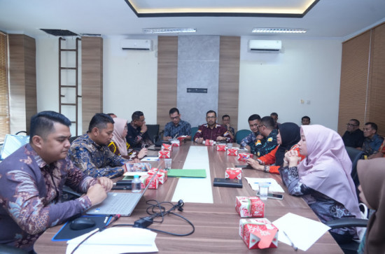 Wakili Bupati Kampar, Asisten I Setda Kampar Pimpin Rapat Pembahasan Laporan Program Strategis Nasional