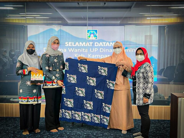 Explore Batik Kampar, DWP UP Diskominfo Kab Kampar Kunjungan kerja ke DWP UP Diskominfo Kab Sleman.