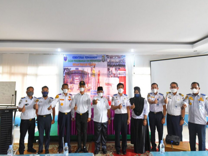 Bupati Kampar Buka Diklat APBN STIP Kemenhub. Bupati Kampar : Diklat Keselamatan ditranportasi Air sangat Penting, Peserta Harus Serius  menimba ilmu keselamatan dalam transportasi Air