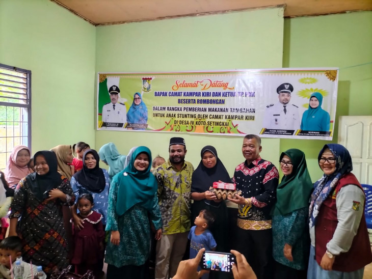 Percepatan Penurunan Stunting, Camat Kampar Kiri Beserta Ketua TP PKK Kecamatan Kampar Kiri Lakukan Lokakarya Mini. 