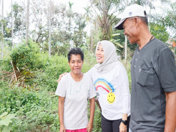 Sempatkan Diri Kunjungi Dan Santuni Warga Tak Mampu, drg. Yusi Firdaus : Gotong Royong Dalam Upaya Mengentaskan Kemiskinan Ekstrim. 