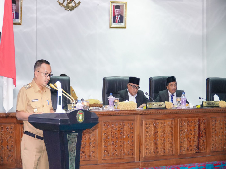 Pj Bupati Kampar Sampaikan Nota Pidato Ranperda Perubahan APBD TA 2023. 