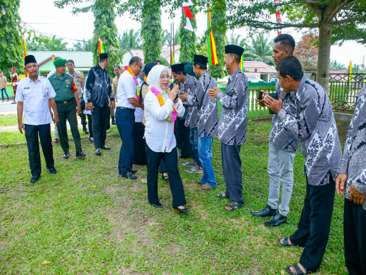 Pj.Sekda Kampar Hadiri Penilaian Lomba Bulan Bakti Gotong Royong Masyarakat Tingkat Provinsi Riau Tahun 2023. 