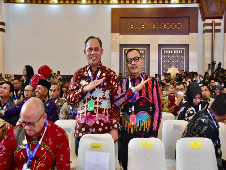 Rakornas Investasi Tahun 2023 Dibuka Oleh Presiden RI Ir. Joko Widodo, Pj Bupati Kampar : Bangkitkan Ekonomi Daerah, Kampar Siap dan Terbuka Untuk Investasi. 