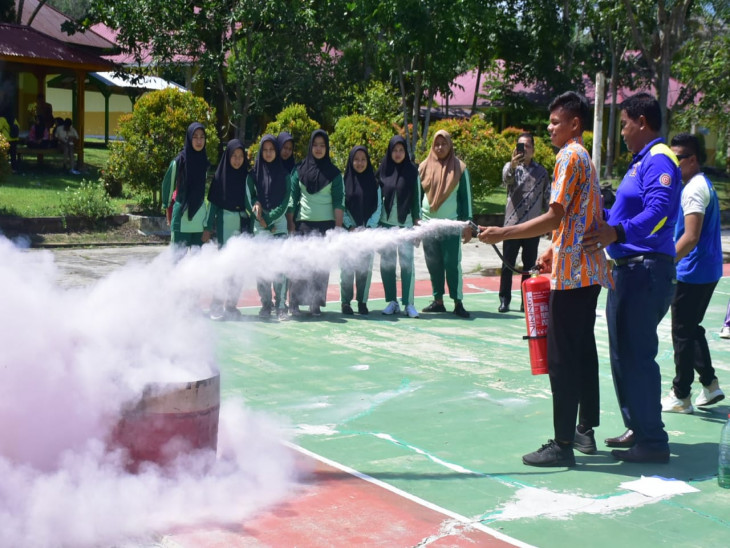 Tagana Kampar Lakukan TMS di SMAN 1 XIII Koto Kampar