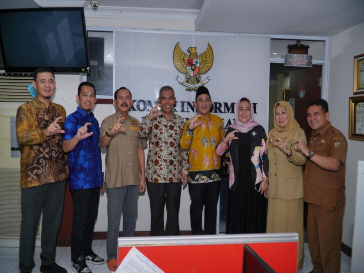 Lakukan Pertemuan Dengan KI Provinsi Riau Untuk Optimalisasi Persiapan HAKIN 2023, Pj. Bupati Kampar: Segerakan Penyelesaian Persiapan. 