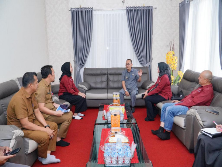 Kompas TV Siapkan Podcast Khusus untuk Pj Bupati Kampar. 