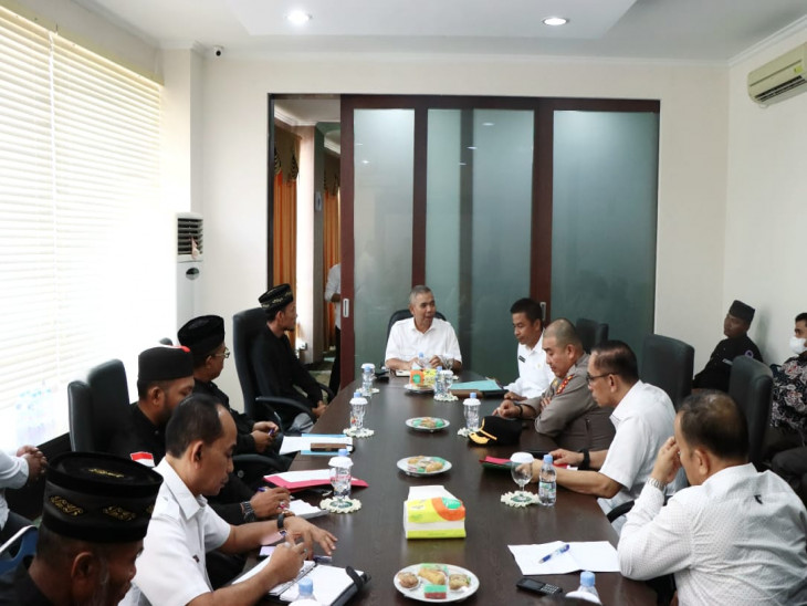 Audiensi Kapolsek Tapung Hulu dangan Ninik Mamak Kenegerian Sinama Nenek, Pj. Bupati Kampar :  Segera Selesaikan Konflik lahan, Kampar Bentuk Satgas Penanganan Konflik Lahan 