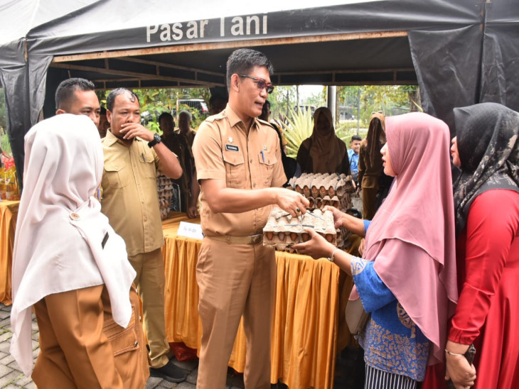 Menjelang Gerakan Pangan Serentak, Dinas Ketapang Gelar Pasar Murah