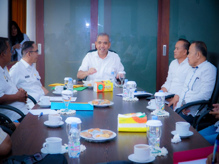 Audiensi Dengan Pj Bupati Kampar, Kades dan Tokoh Masyarakat Tanjung Alai Minta Realisasikan Empat Hal. 