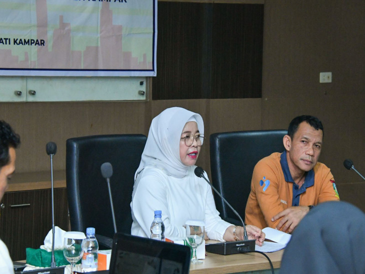 PJ Sekda Kampar Pimpin Pertemuan Evaluasi Penurunan Stunting.