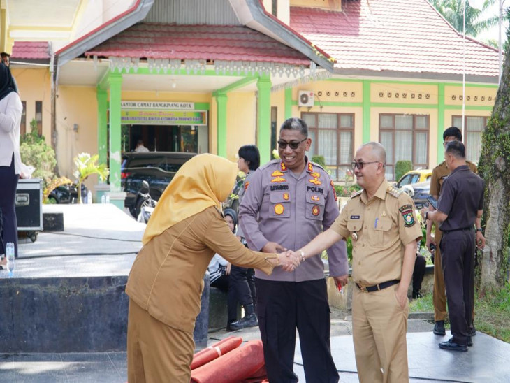 Besok launching Polisi RW, Pj Bupati Kampar  dan Kapolres Kampar Tinjau Lokasi.
