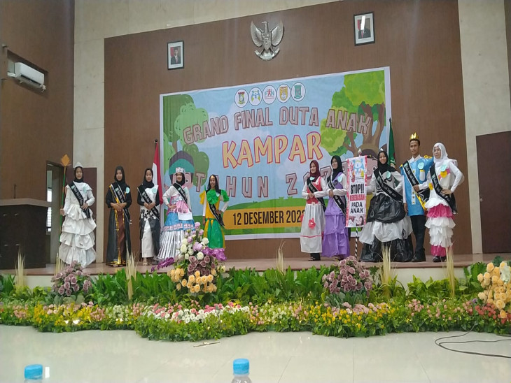 Annisa Resty Jadi Winner Duta Anak Kampar 2023. 