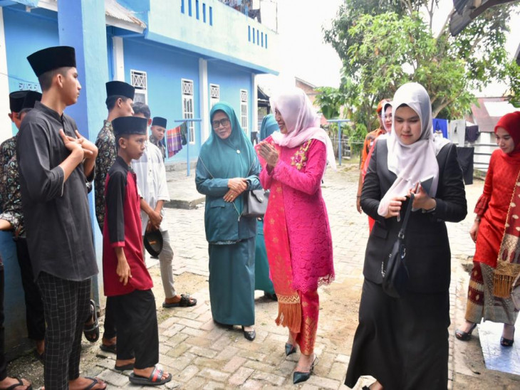 Pj Ketua TP PKK Kabupaten Kampar drg Yusi Prastiningsih Firdaus Ikuti Rangkaian HUT RI ke 78 tahun 2023. 