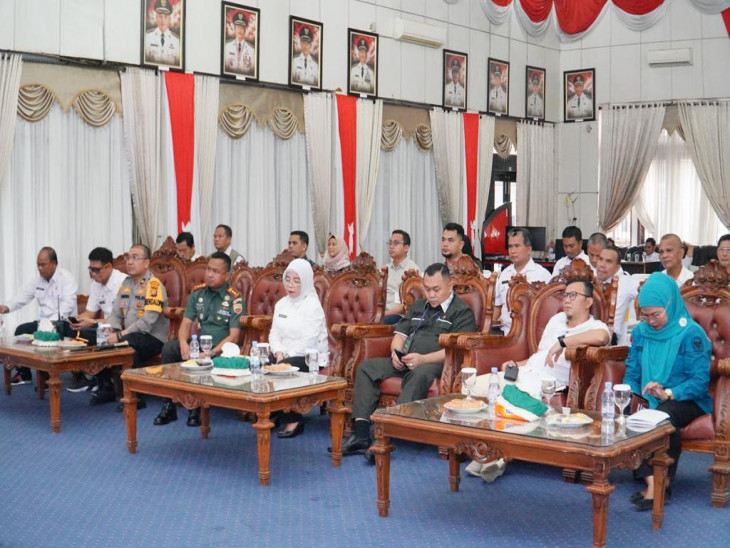 Kabut Asap Meningkat, Pemkab Kampar Ikuti Zoom Meeting Rakor Penanganan Inflasi dan Karhutla Bersama Gubri  