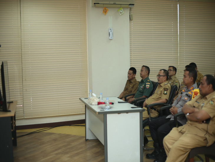 Pj. Bupati Kampar dan Forkopimda Kampar Ikuti Rakor Inflasi Bersama Mendagri. 
