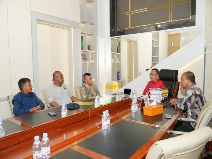 Lanjut Berlaga Di LSI U-11 di Jakarta, Pj Bupati Kampar Apresiasi SSB KMBS Kampar Juara Di Regional Riau.