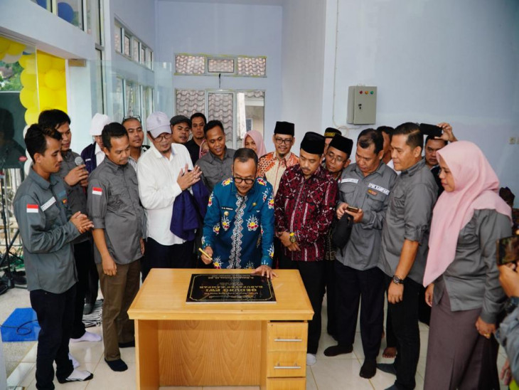 Hadiri Pelantikan PWI Kampar Periode 2023-2026 Langsung Resmikan Gedung PWI Kampar, Pj Bupati Kampar ; Ini Kado Kami Sebagai Pj Bupati Kampar Untuk Insan Pers. 