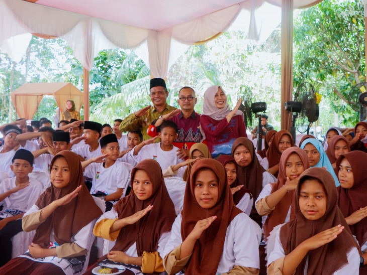 Milad ke 54, Pj Bupati Kampar Muhammad Firdaus SE.MM Rayakan Bersama Anak Panti Asuhan. 