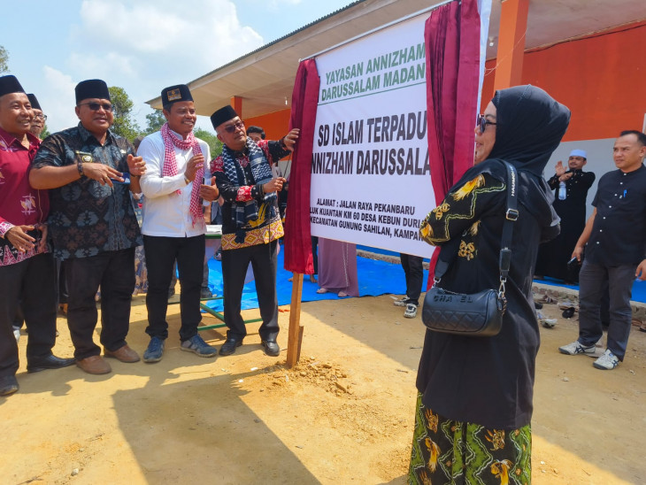 Selain Mewisuda, Pj Bupati Kampar Juga Resmikan Langsung SDIT An Nizham ...