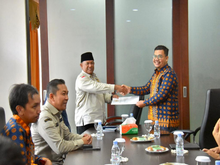 Entry Meeting Bersama BPK RI Perwakilan Provinsi Riau, Drs. H. Yusri Tegaskan Pemda Kampar Komitmen Yang Tinggi Dalam Mendukung Pemeriksaan Kepatuhan Pengelolaan PAD. 