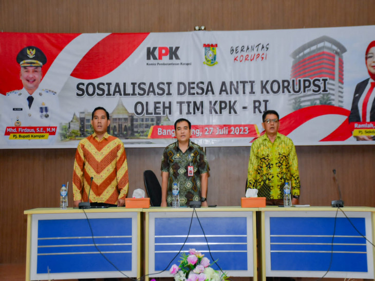Kembali KPK RI Berikan Sosialisasi Desa Anti Korupsi Kepada Kepala Desa/Lurah dan Camat se Kabupaten Kampar. 