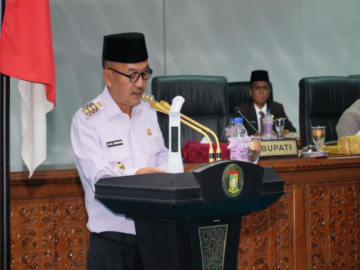 Pj. Bupati Kampar Sampaikan Jawaban Atas Laporan Banggar Ranperda APBD-P Tahun 2023 Kabupaten Kampar. 
