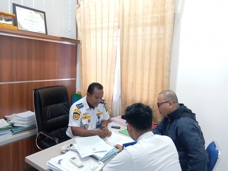 Ditutup Sementara Akibat Longsor, Pemkab Kampar Arahkan Pengguna jalan Gunakan Jalur  Alternatif Riau - Sumbar