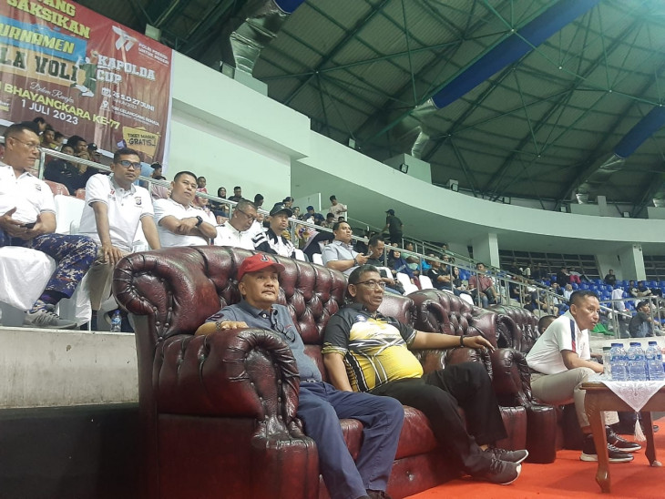 Kapolda Cup, Pj Bupati Kampar dan Kapolres Saksikan Final Volly Ball Polres Kampar Raih Runner Up. 