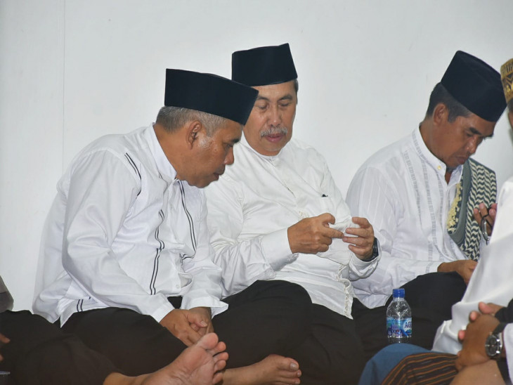 Pj Bupati Kampar Dampingi Safari Ramadhan Perdana Gubernur Riau di Binuang Kecamatan Bangkinang. 