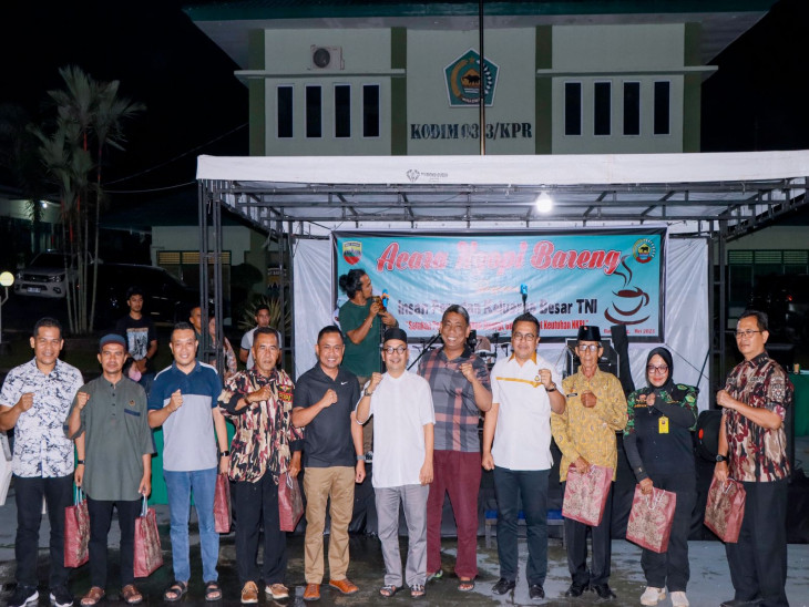 Jalin Keakraban , Pj Bupati Kampar Hadiri  Ngopi Bareng di Makodim 0313/KPR.