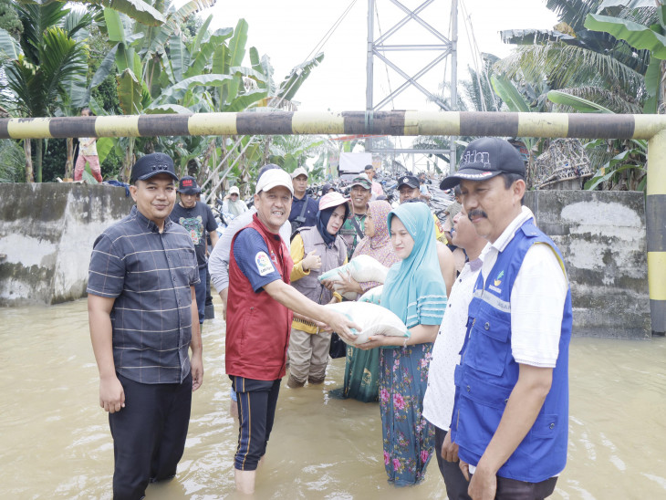 Tinjau Banjir. Pj Bupati Kampar ; Semua Terdampak Banjir akan di Salurkan Bantuan. 