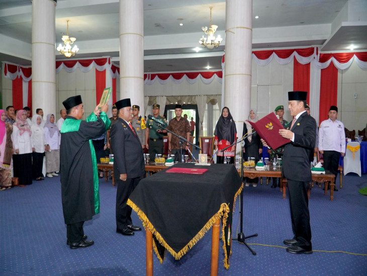 Pj Bupati Kampar Lantik Drs Yusri Sebagai Penjabat Sekda Kampar