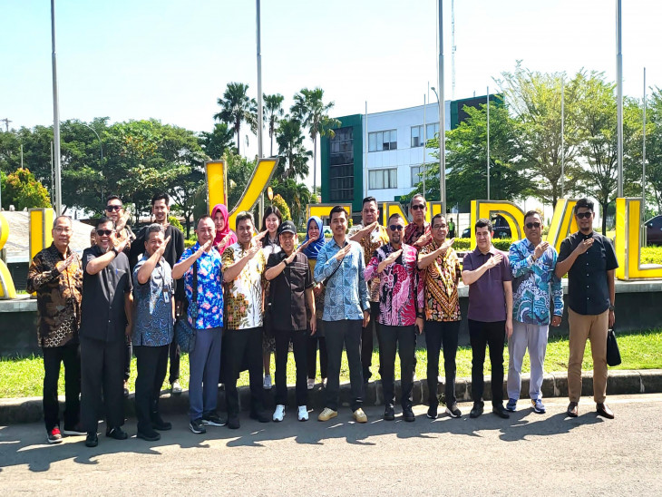 Bupati Kendal Sambut Antusias Kunker Pemkab Kampar Dalam Studi Tiru Ke Kawasan Industri. 