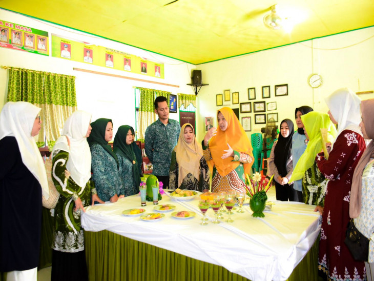 Pj. Ketua TP PKK Kab. Kampar Evaluasi Dan Tinjau Persiapan Lomba Cipta Menu B2SA Untuk Tingkat Prov. Riau. 