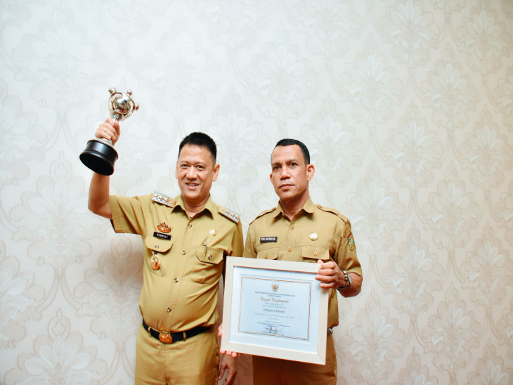 Pemda Kampar Sukses Raih Penghargaan Madya Anugerah Parahita Ekapraya (APE) Tingkat Nasional. 