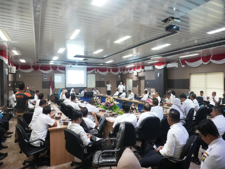 Jelang Akhir Tahun, Pj Bupati Kampar Hambali Pimpin Langsung Rapat Realiasi Fisik dan Keuangan. 