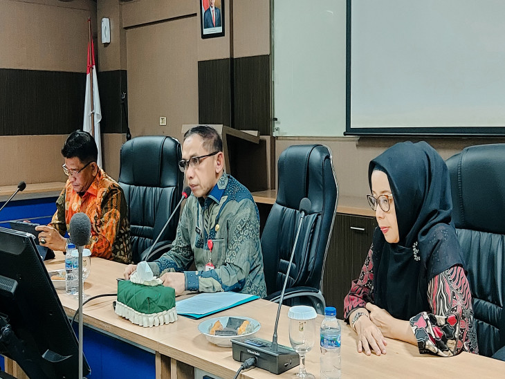 Asisten III Azwan Buka Sosialisasi Penyusunan SOTK di Kabupaten Kampar. 