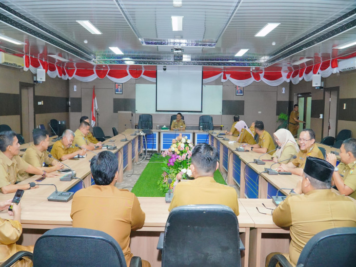 Pj Bupati Kampar Pimpin Rapat Kesiapan Camat Dalam Rangka Sukseskan Pemilu 2024