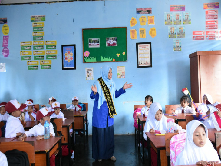 Bunda PAUD Kabupaten Kampar Pimpin Monitoring dan Evaluasi MPLS di SDN 012 Gading Sari. 