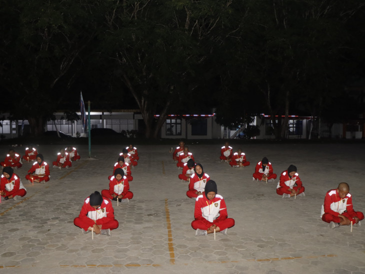 Usai di Lantik Pj Bupati Kampar Anggota Paskibraka Kabupaten Kampar Laksanakan Renungan Suci 