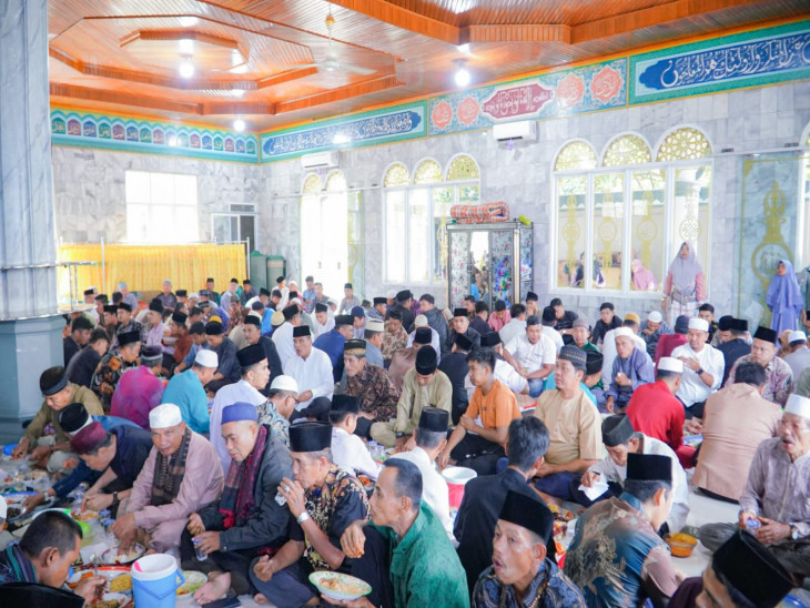Aghi Ghayo Zorah atau Hari Raya Ziarah, ajang Silaturrahim akbar Masyarakat. 